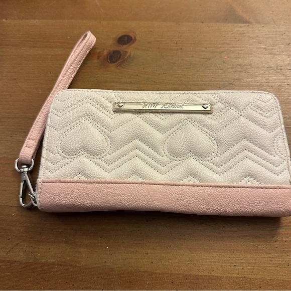 Betsey Johnson Handbags - Betsey Johnson Pink and White Heart Quilted Wallet Wristlet Clutch
